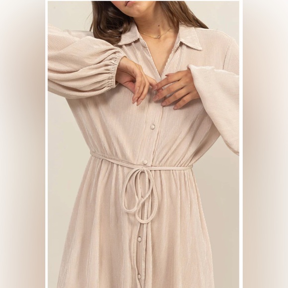 Pretty Button Down Pleated Maxi Dress - Champagne - Picture 5 of 6